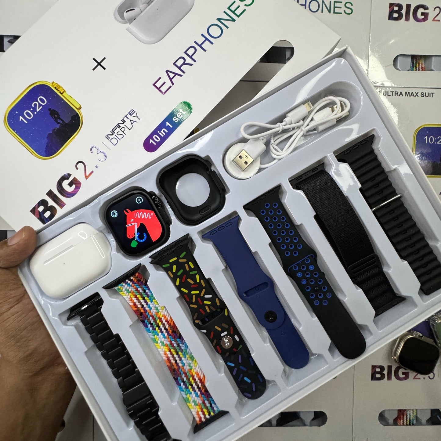 i20 ultra max suit with airpords